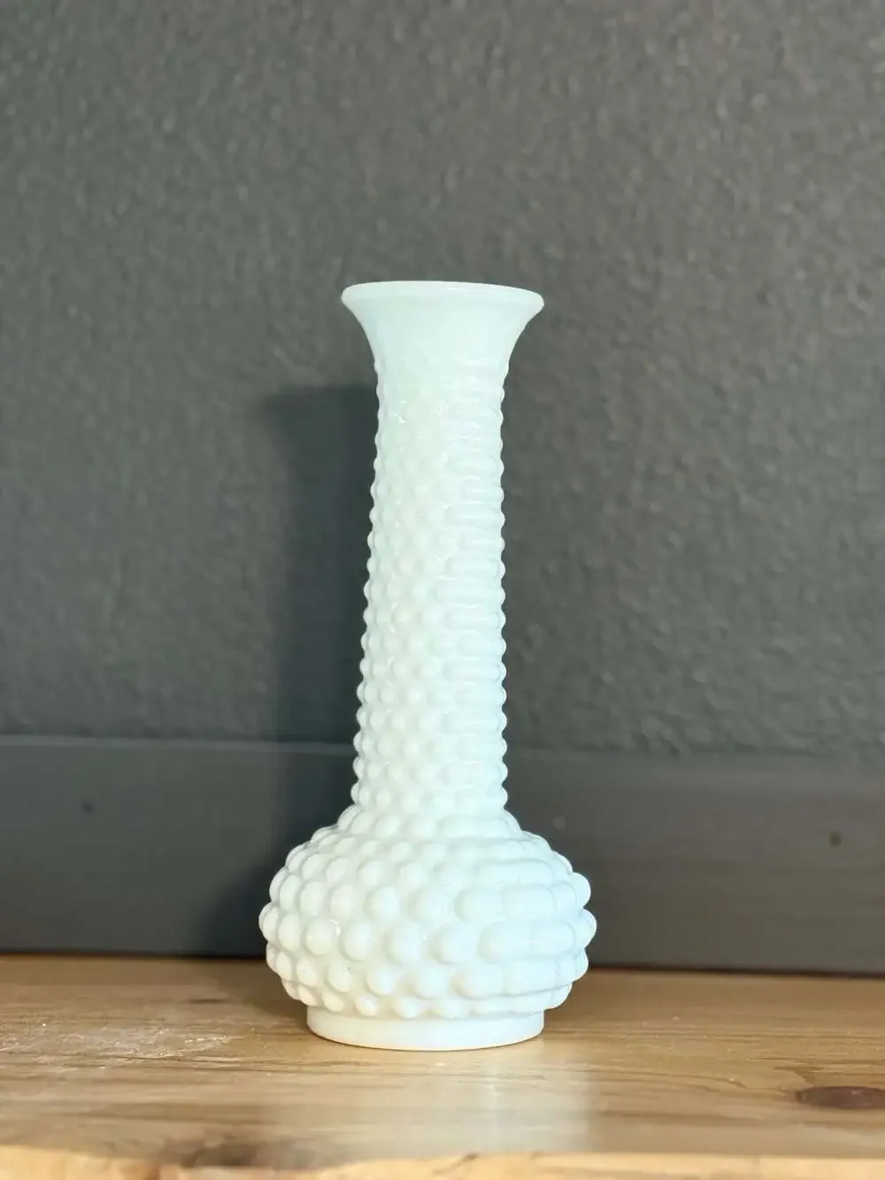 Vintage E.O. Brody Co. Milk Glass 7.5